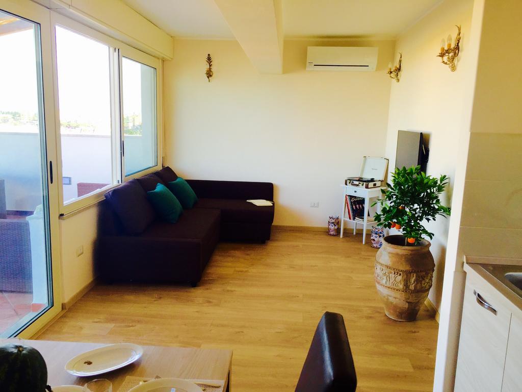 Appartement Solarium Achilles à Giardini-Naxos Extérieur photo